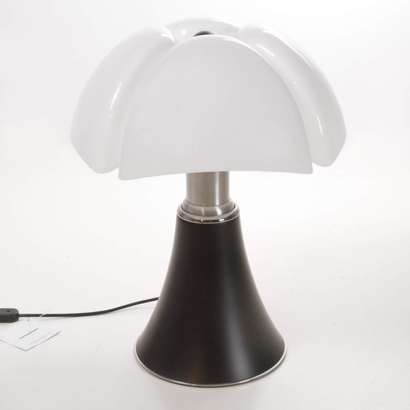 lampada - martinelli luce - pipistrello - Gae Aulenti - design - lamp